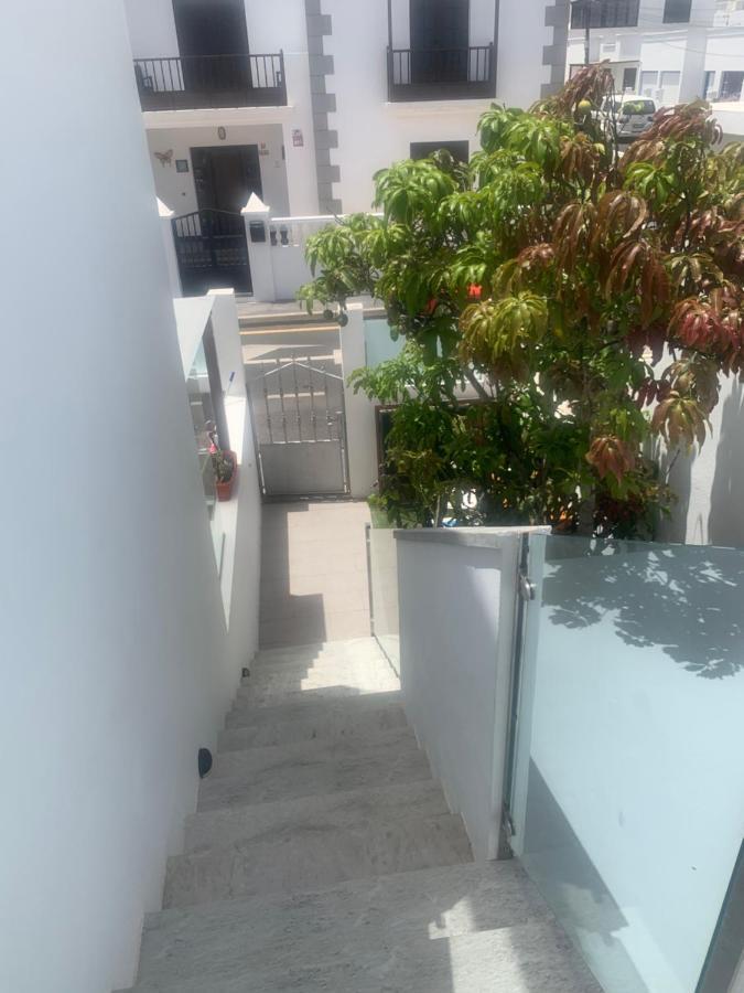 Las Rosas Apartment (Adults Only) Punta Mujeres Екстериор снимка