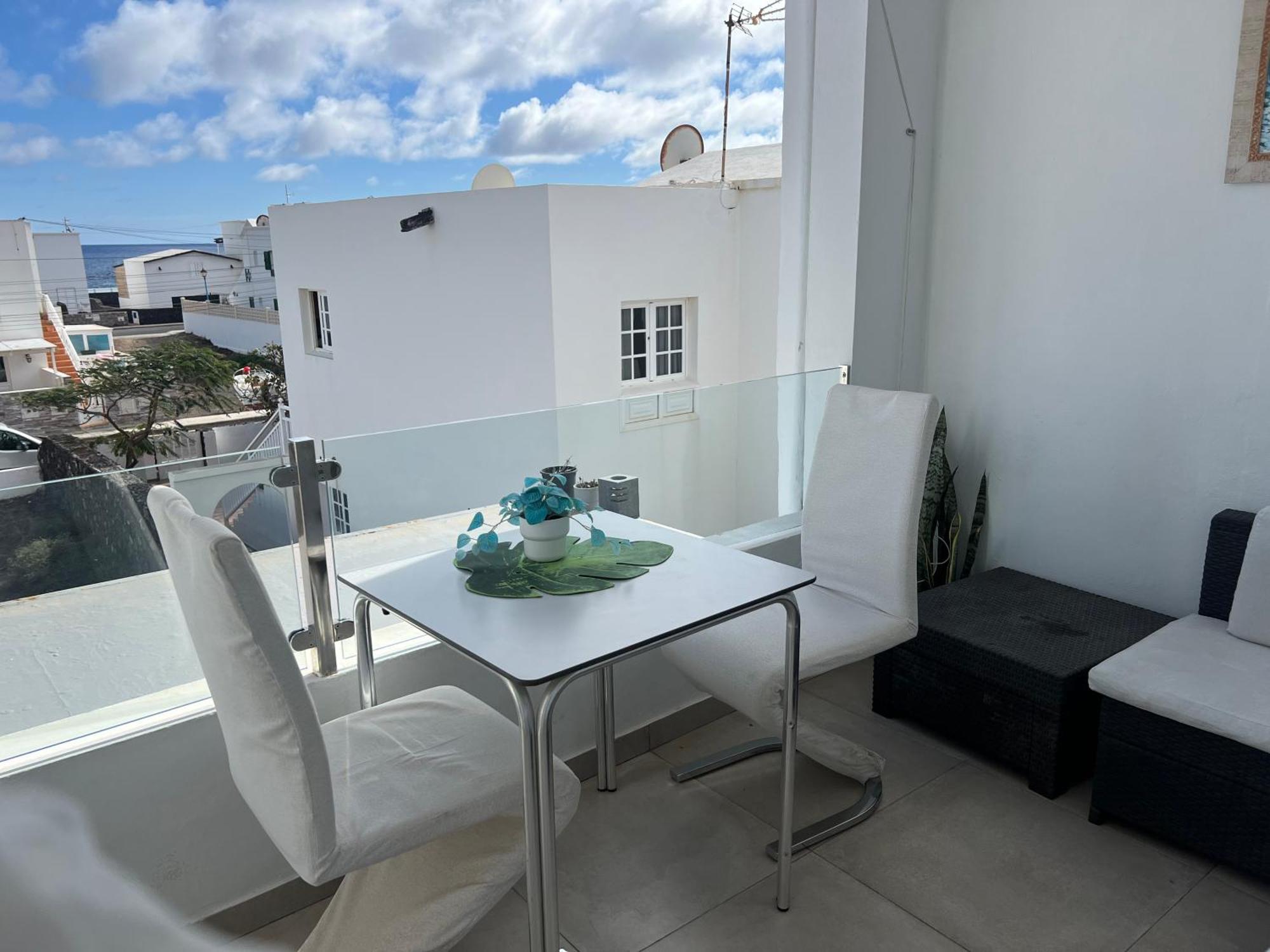 Las Rosas Apartment (Adults Only) Punta Mujeres Екстериор снимка